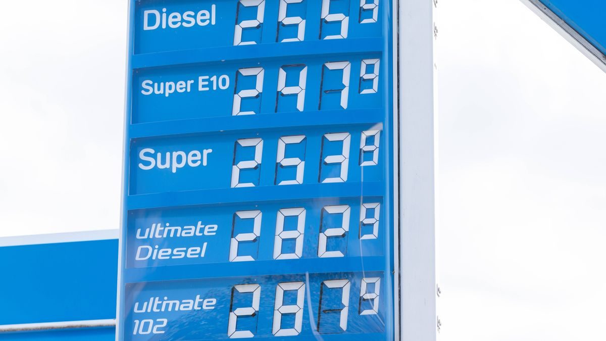 Spritpreise: Tankstellenverband warnt vor drei Euro pro Liter