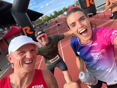 Wendy (40) uit Mere is Belgisch kampioene ultralopen nadat ze 178 kilometer loopt in 24 uur: “Elke 10 kilometer mocht i…