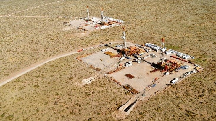YPF Lines Up Buyers for $24 Billion Vaca Muerta LNG Project
