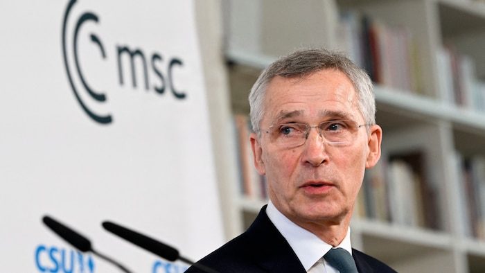 Stoltenberg dropper international toppost