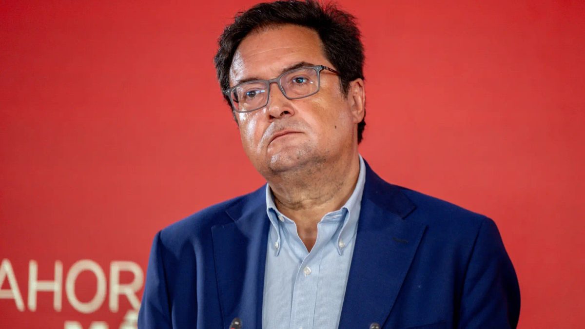 Óscar López considera una "salvajada" la suspensión del Supremo a la Ley de Nietos: "Hay jueces que son salvapatrias"