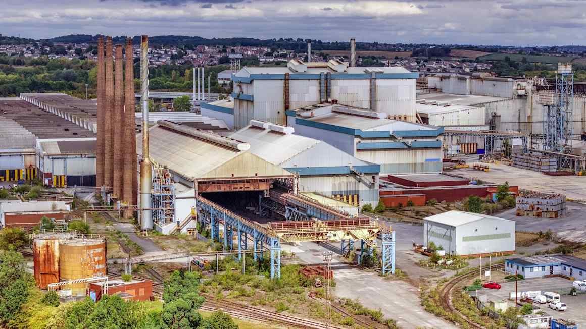 UK government to take over insolvent steelmaker