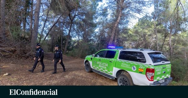 Rescatado un hombre de 61 años tras sufrir una caída cerca del embarcadero de El Hornillo, en Águilas