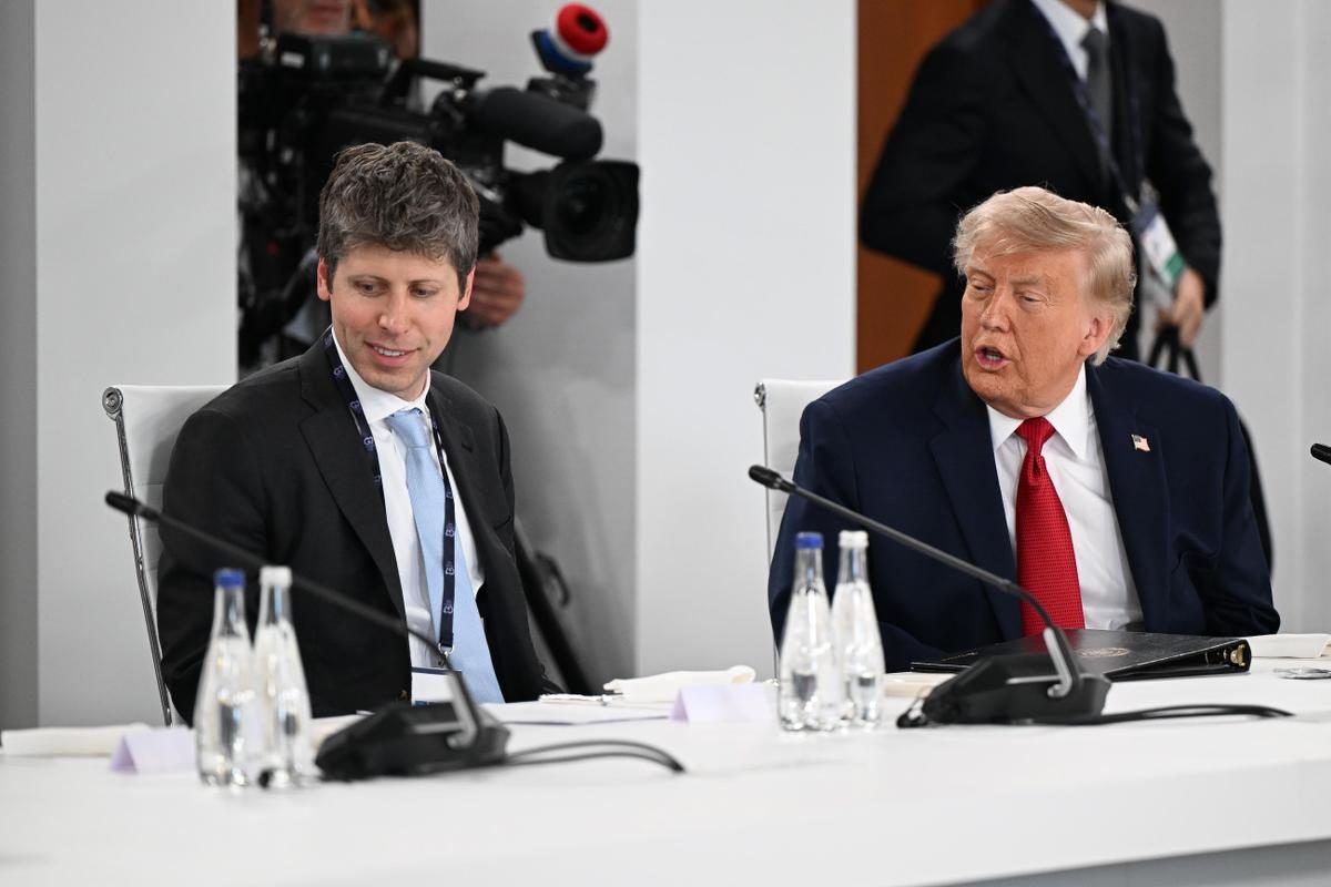 Après les alertes sur l’IA du patron d’Anthropic soutenu par Sam Altman et Elon Musk, Trump fustige une « conspiration…