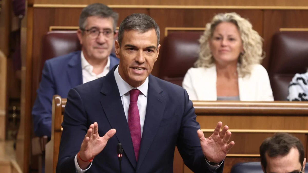 El 82% aboga por reforzar las fronteras de Ceuta y Melilla, según el CIS, que no pregunta por la gestión de Pedro Sánch…