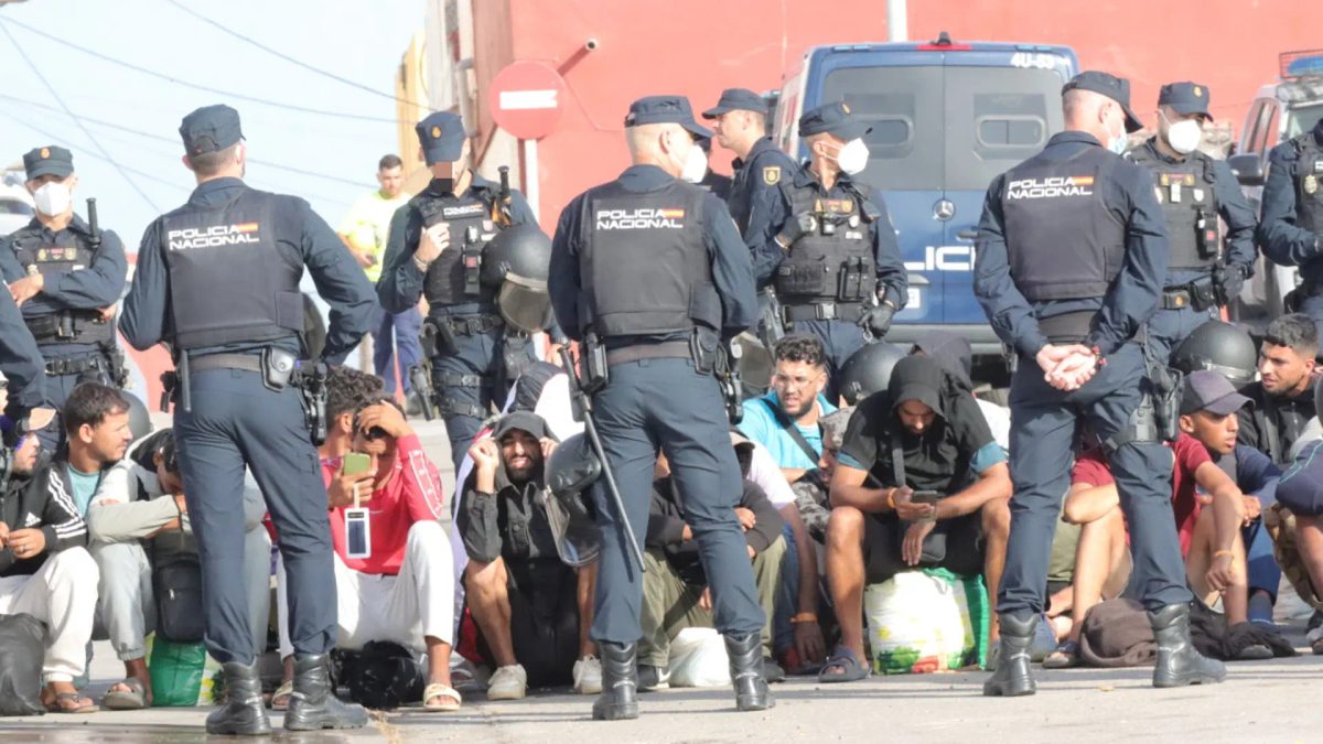 Crisis migratoria de Ceuta, en directo | Detectados cinco nuevos casos de varicela entre migrantes, "localizados y aisl…