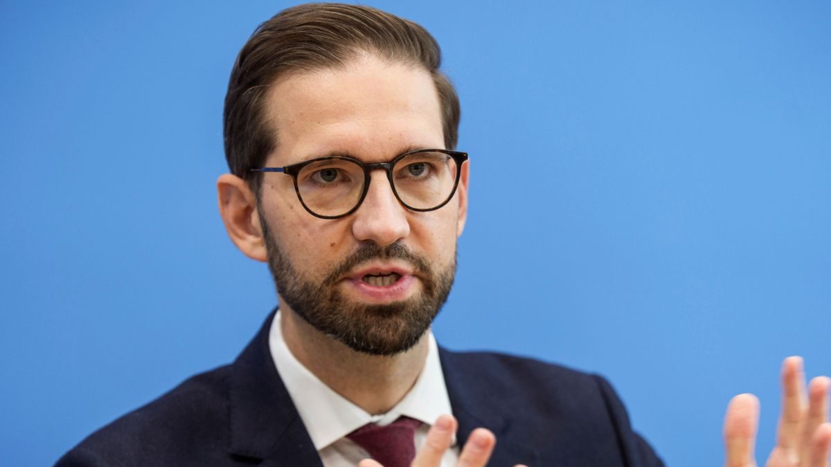 KI-Sicherheitsdebatte zu Anthropic, OpenAI & Co.: Bundesregierung nimmt KI-Warnungen »sehr ernst«