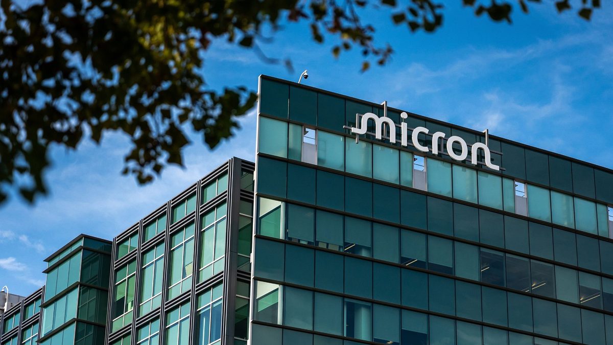 Micron offers Taiwan employees $31,650 cash bonus as unions threaten strike over AI windfall — workers reject record pa…