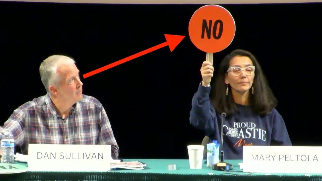 Caught Looking? GOP Senator's Embarrassing Debate Moment Captured On Video