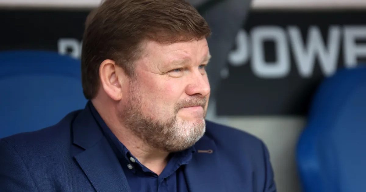Hein Vanhaezebrouck ziet JPL-club de mist ingaan: "Dat is onbegrijpelijk en vooral onaanvaardbaar"