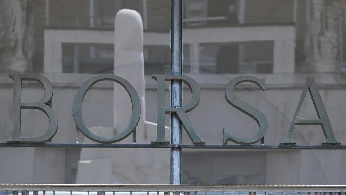 Borsa: petrolio e IA muovono gli indici, Milano in calo allineata all'Europa