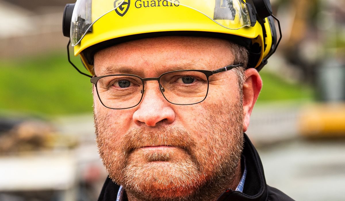 – Det er jo fullstendig feil tid å ta det opp