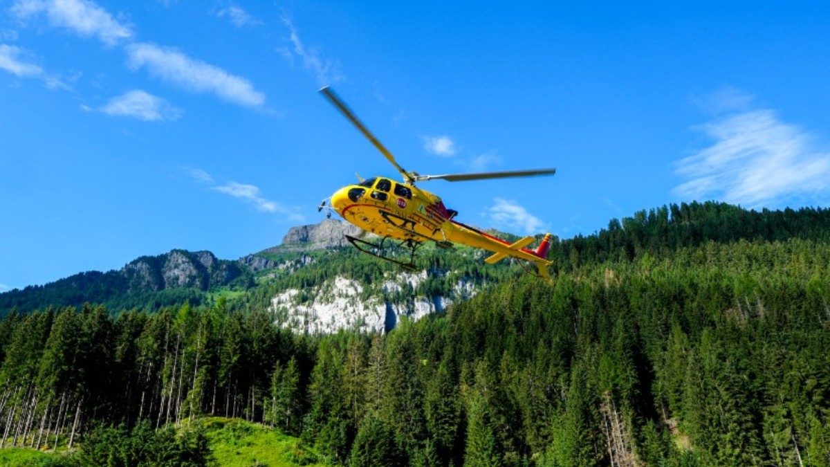 Esce nella notte per fotografare le Dolomiti, precipita dal Monte Coldai: morto a 43 anni