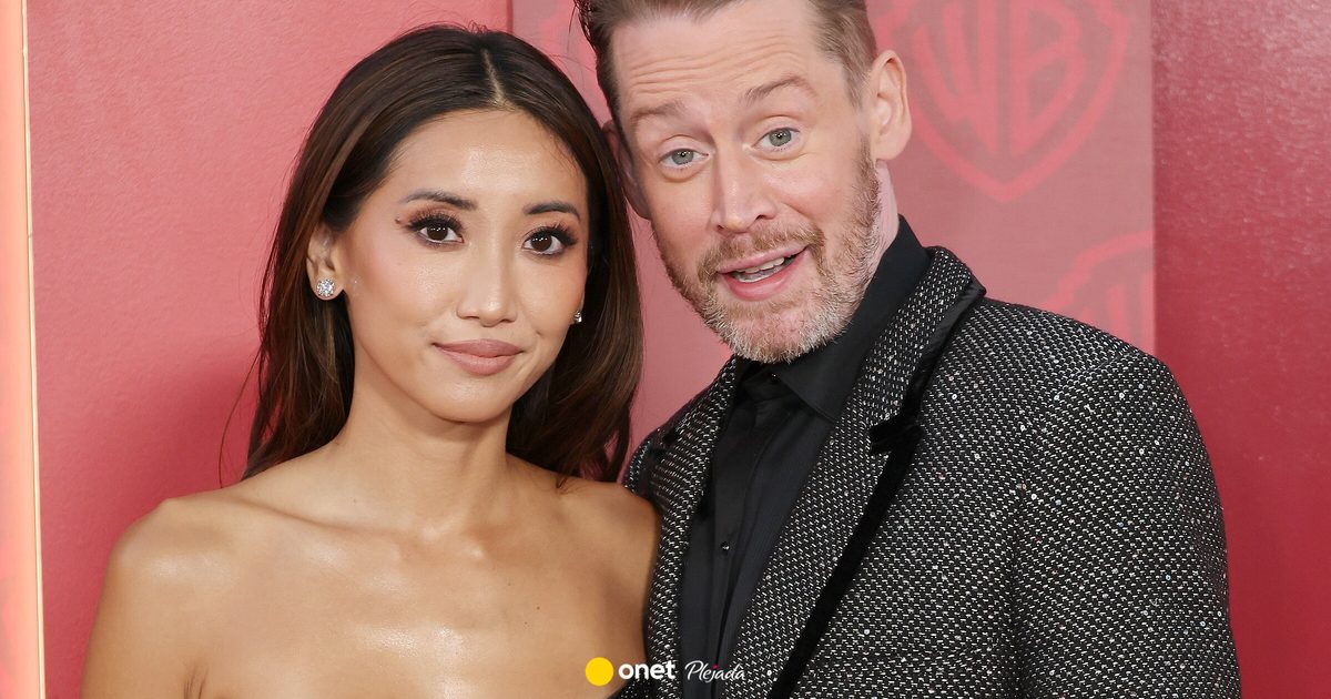 Macaulay Culkin na gali przed rozdaniem Emmy. Towarzyszyła mu matka jego dzieci
