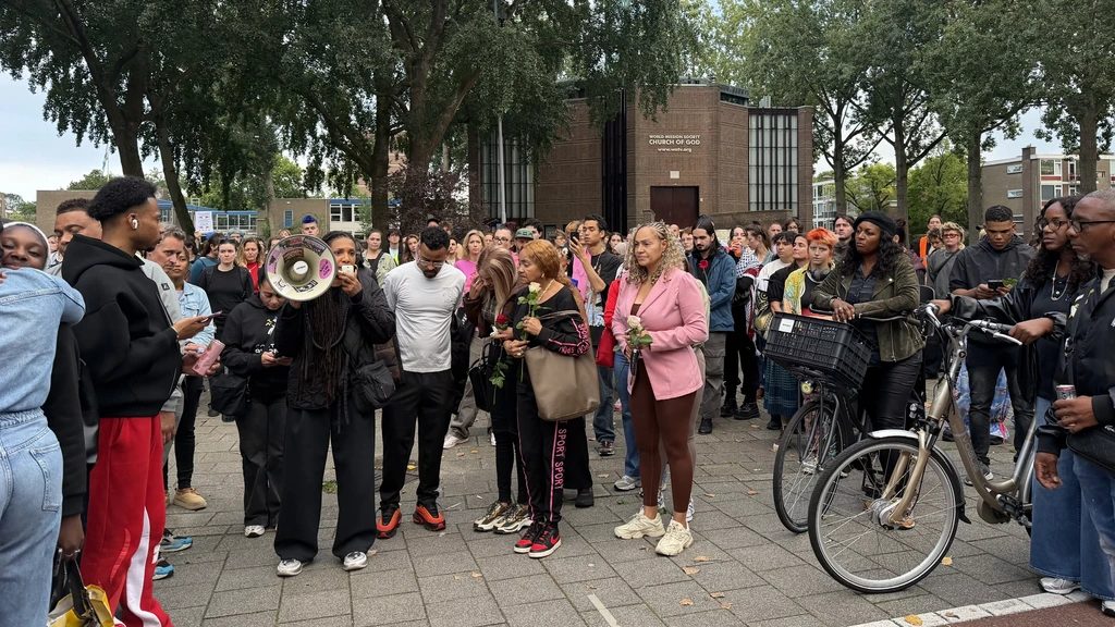 Stille tocht voor Alfredo Goeloe die overleed na arrestatie: 'Hoorde hem help roepen'