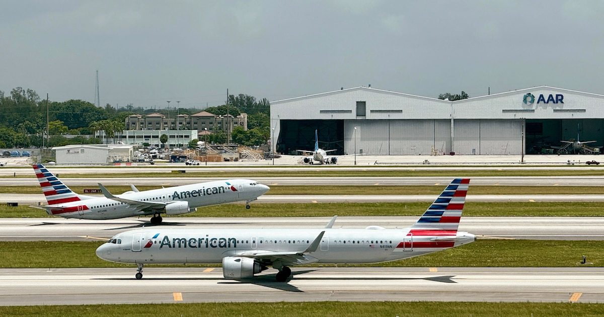 Scène surréaliste chez American Airlines : une passagère se déshabille et commet des actes obscènes en plein vol