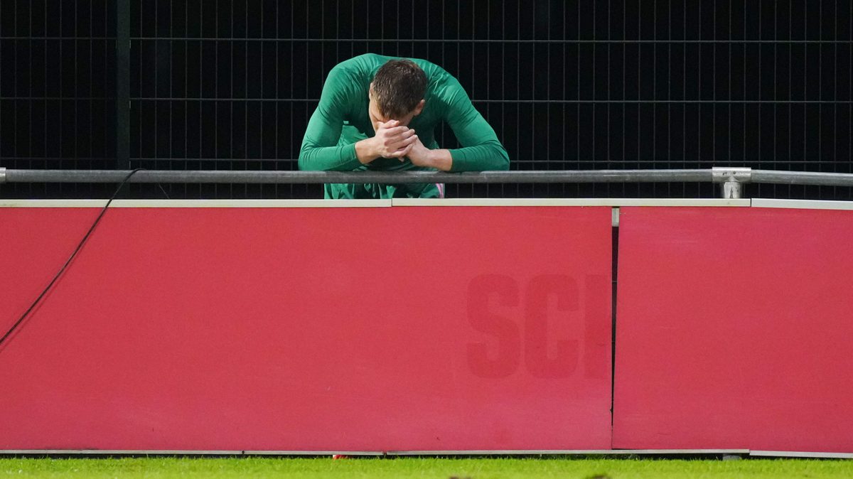 Jong Ajax voor schut tegen Jong FC Utrecht in KKD, dramatische avond voor keeper Joeri Heerkens
