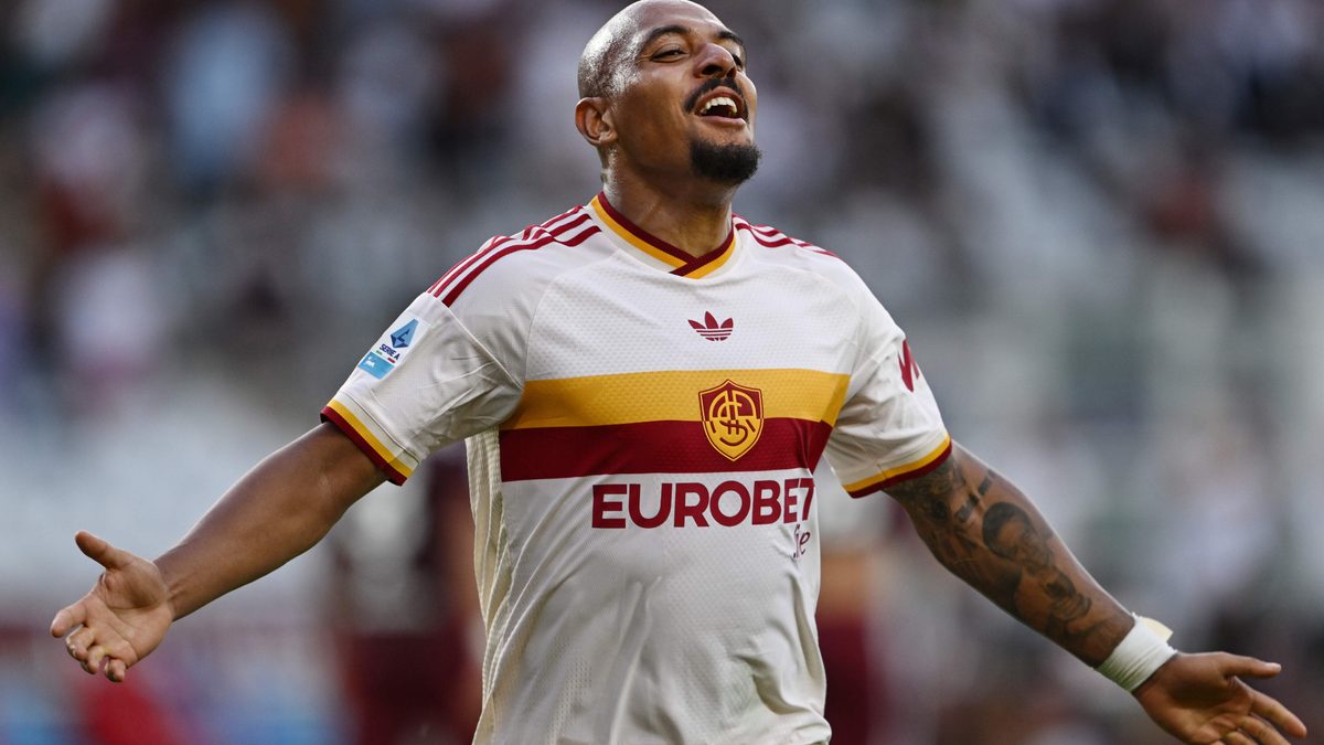Donyell Malen schiet AS Roma naar koppositie in Serie A, Inter buigt snelle achterstand om in ruime zege