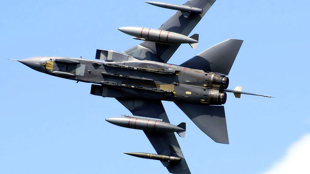 [Ekstra] Hvorfor har ikke jagerfly missiler som peker bakover?