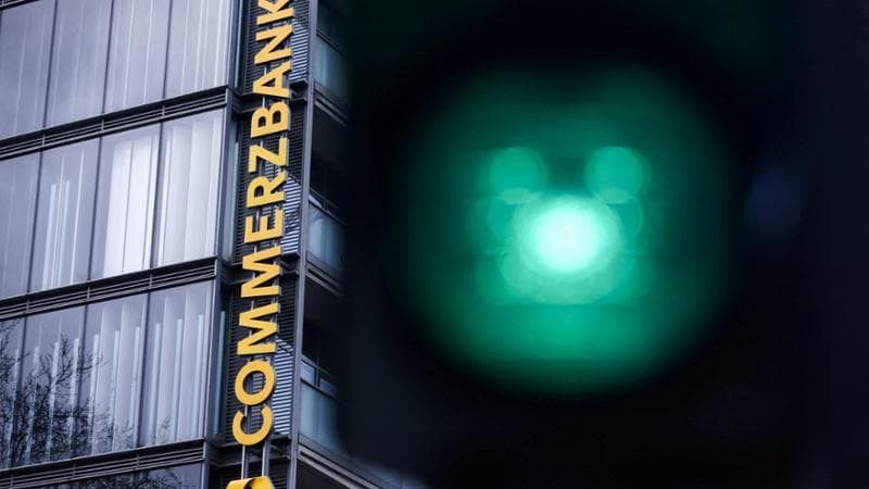 I paletti di Berlino su Commerzbank, Unicredit tratta
