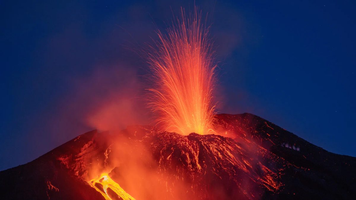 One Mount Etna eruption took weeks. Another happened in hours
