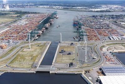 Deurganckdok in Antwerpse haven opnieuw deels afgesloten na olielek