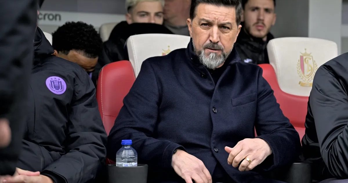 Ex-speler KAA Gent scoort hattrick onder goedkeurend oog van coach ... Besnik Hasi