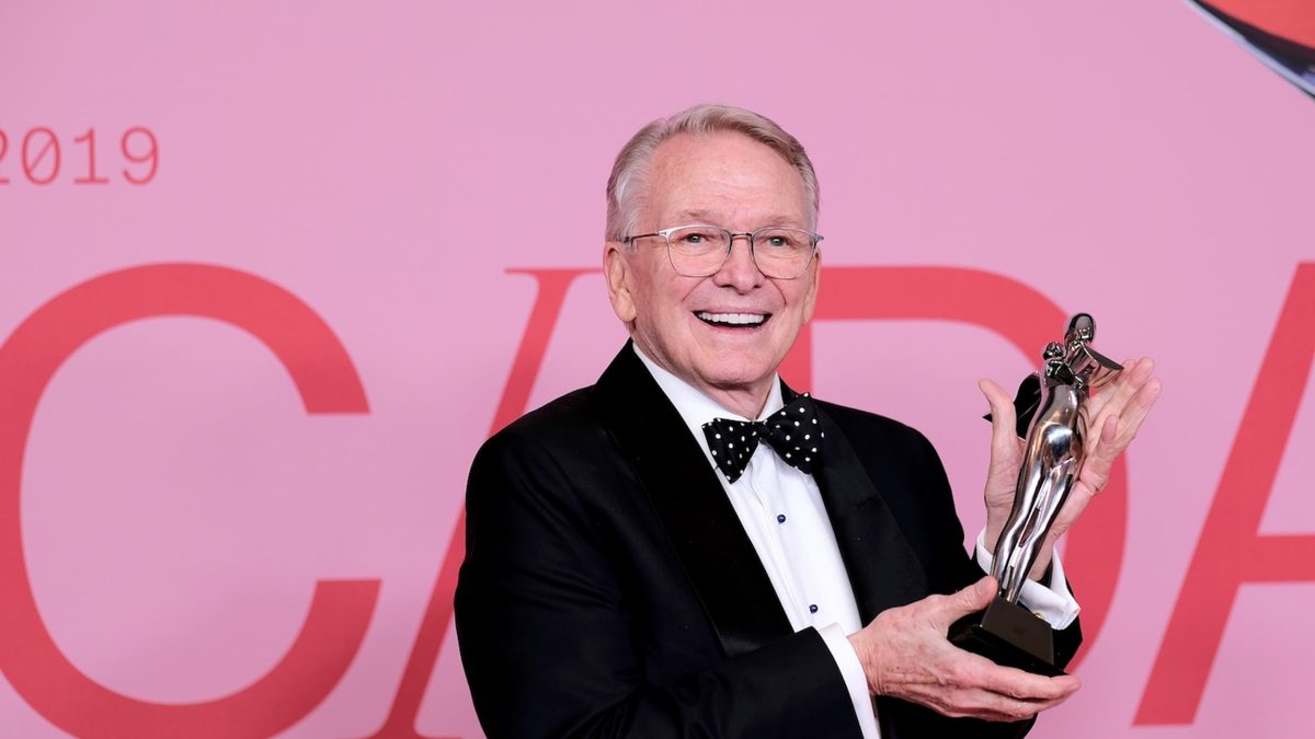 Bob Mackie overleden: wereldberoemde ontwerper werkte voor Taylor Swift, Kim Kardashian en Cher