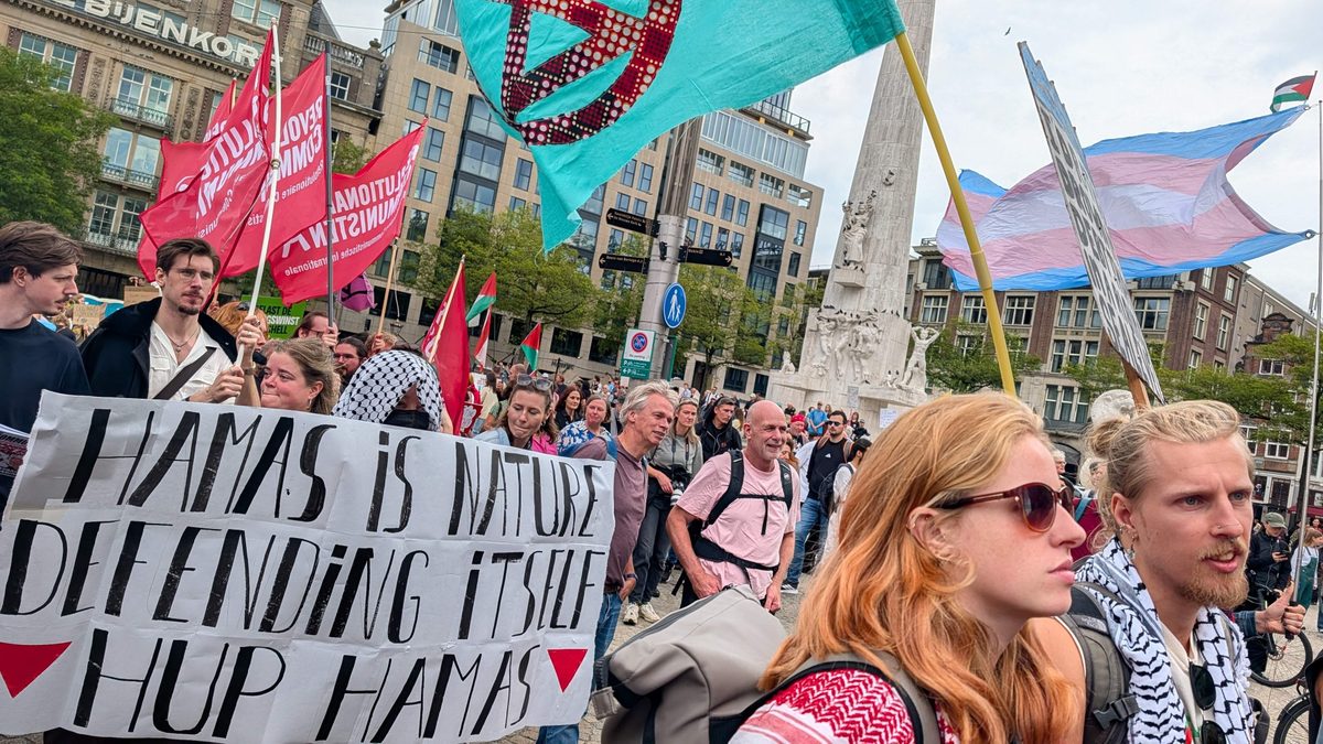 Makers ’Hup Hamas’-spandoek klimaatmars gaan vrijuit, experts willen wetswijziging: ’Activisten zoeken steeds meer de g…