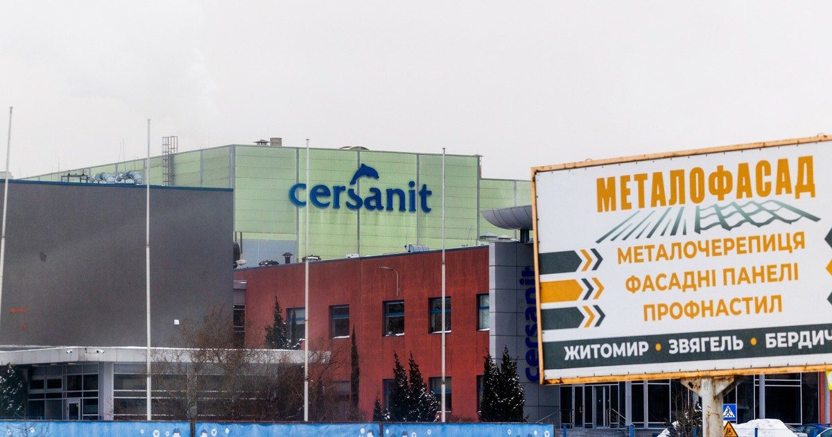 Po atakach Cersanit zawiesza produkcję w Ukrainie. To firma polskiego miliardera