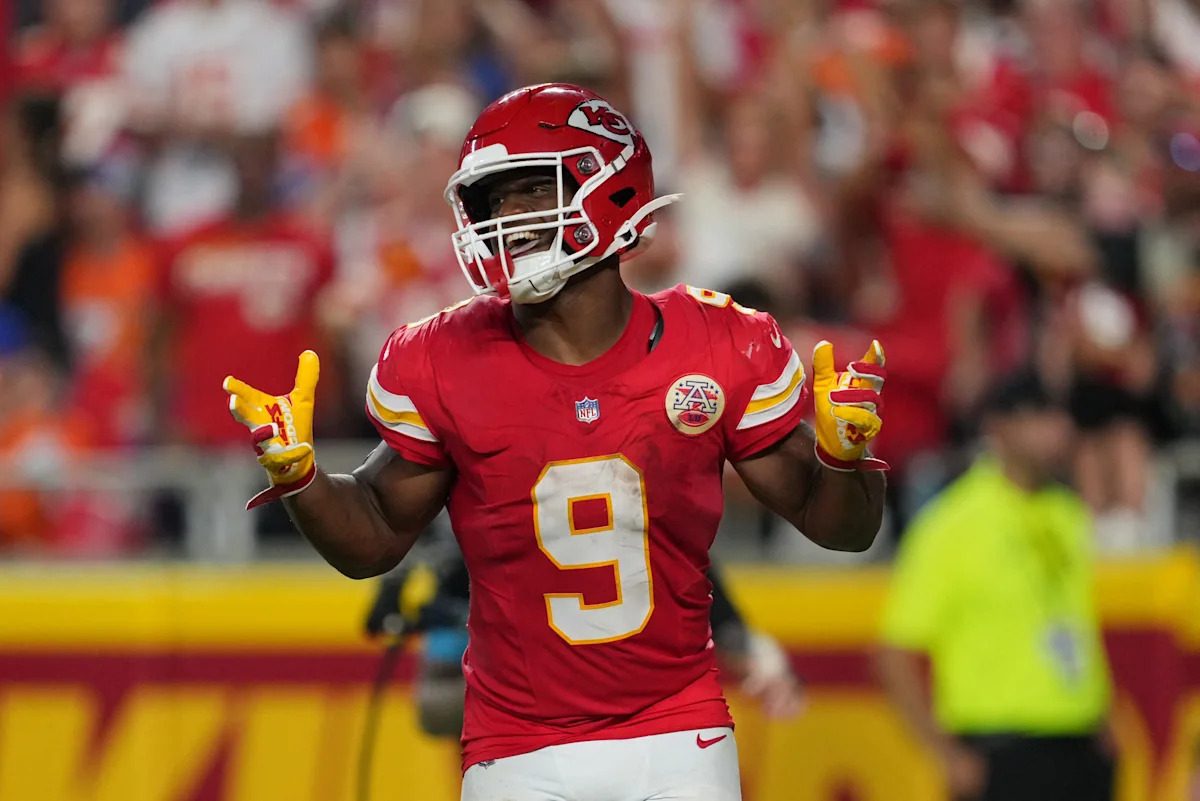 Former Spartans star dominates in debut with new NFL team
