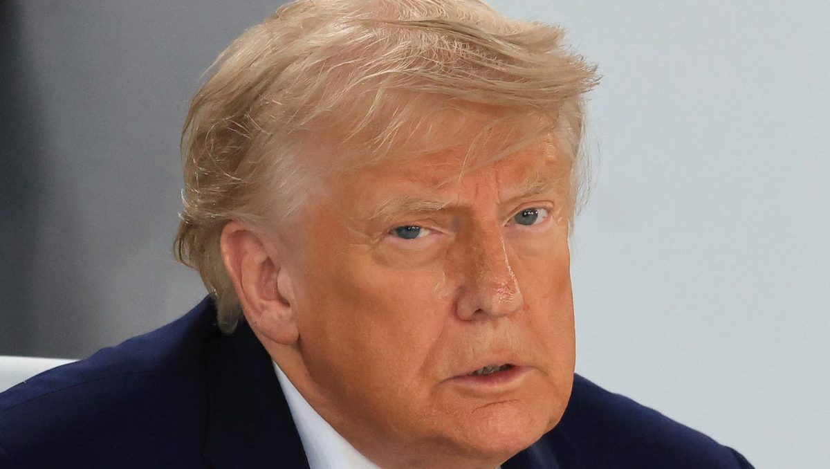 Trump Calls AI Safety Warnings a 'Hoax,' Refuses to Back Guardrails Anthropic and OpenAI Insist Are Needed to Help Prev…