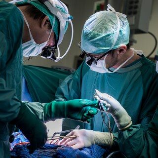 Fiod verdenkt cardiologen van jarenlang financieel gewin via leveranciers van medische hulpmiddelen