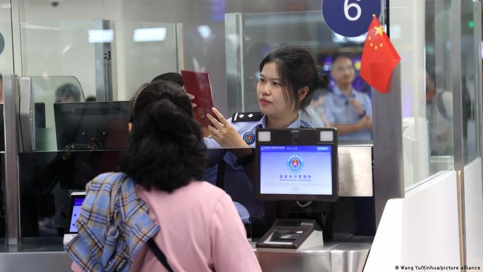 China verschärft Ausreisesperren für Bürger