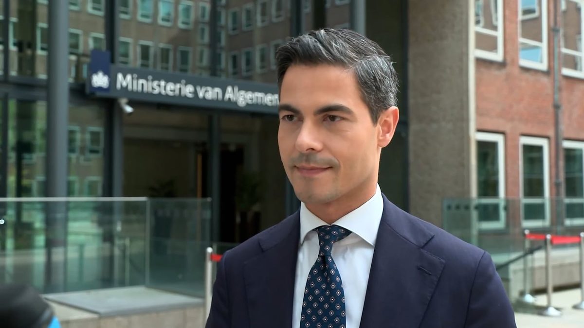 Premier Jetten over storingen op spoor: 'Ontwrichtende sabotage, absoluut ontoelaatbaar'