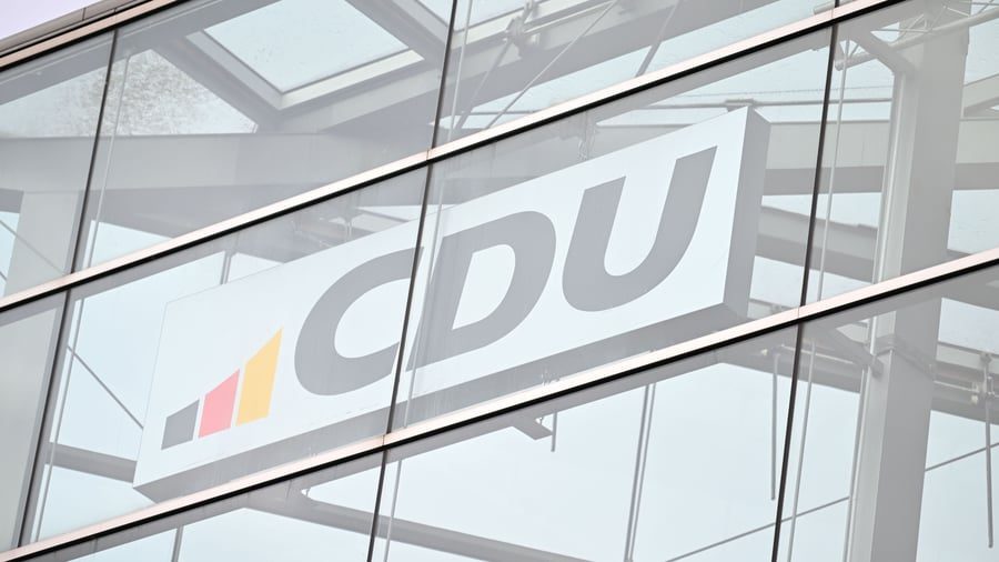 +++ Bundespolitik +++: Merz beruft Sitzung des CDU-Präsidiums am Sonntagabend ein