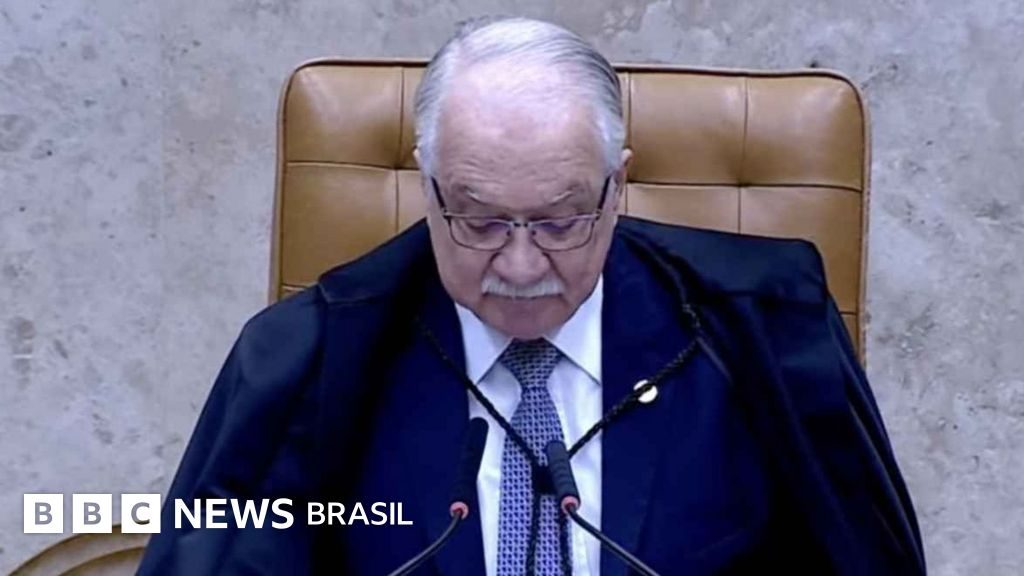 'A divergência é legítima, o confronto pessoal não', diz Fachin ao abrir sessão que decide futuro de Moraes