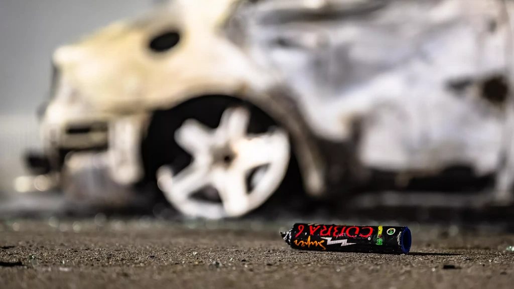 Zeven mannen opgepakt voor handel in duizenden kilo's illegaal vuurwerk