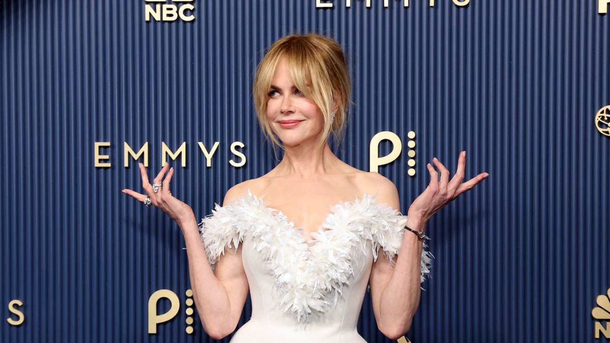 All The Best Nail Trends On Display At The 2026 Emmy Awards