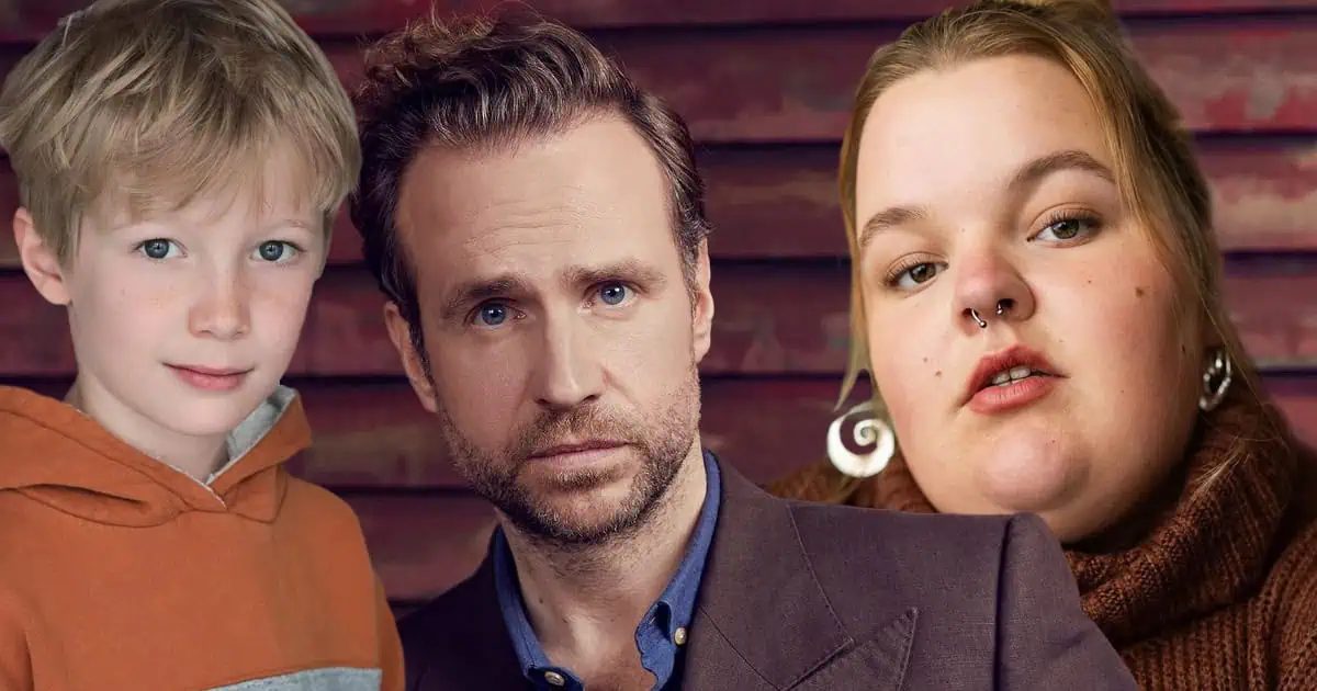 HBO’s Harry Potter Series Casts Its Arthur Weasley, Moaning Myrtle, and Colin Creevey for Season 2