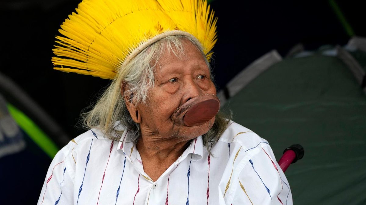 Indigenous leader Raoni receives palliative care in Brazil after cancer diagnosis