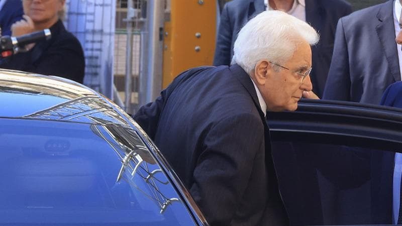 Intelligenza artificiale, Mattarella: “Gli Stati recuperino autorità rispetto ai privati”