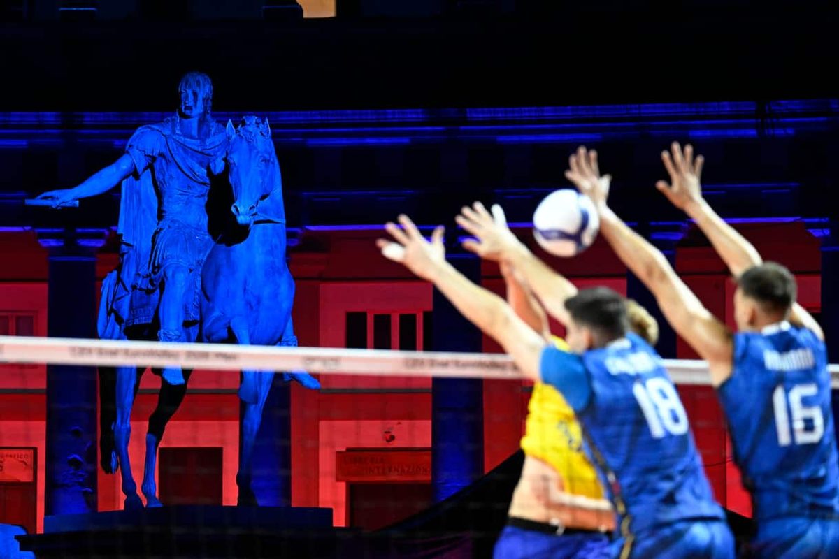 Pallavolo: Italia Svezia 3-0, esordio vincente a Napoli