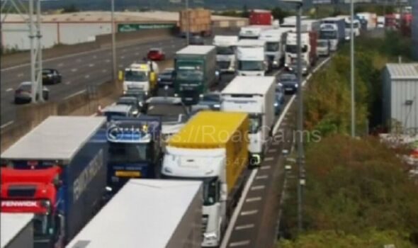 M25 traffic LIVE: Closure in Essex after crash between car and lorry - Severe delays