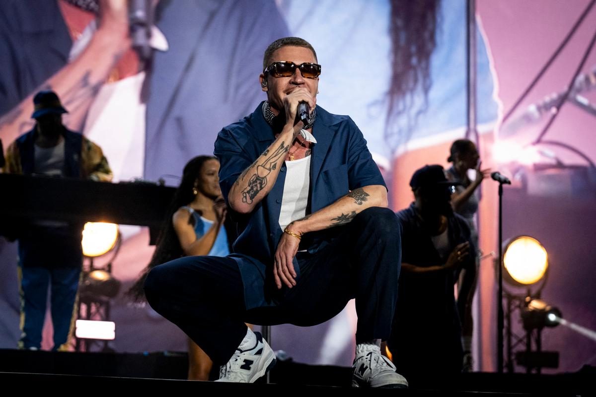 Boycott, pression et millions : les raisons de l’éviction de Macklemore de la tournée d’Ed Sheeran
