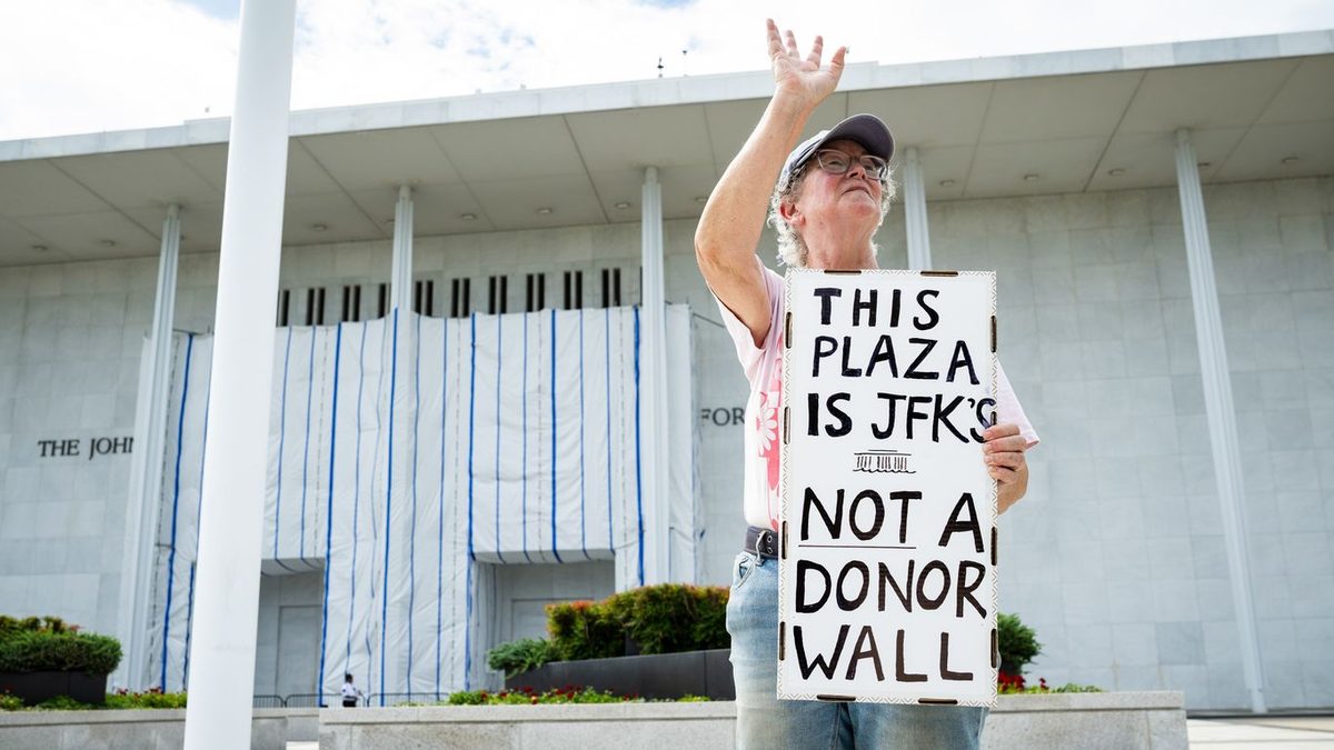 Trump-aligned Kennedy Center board votes to close building