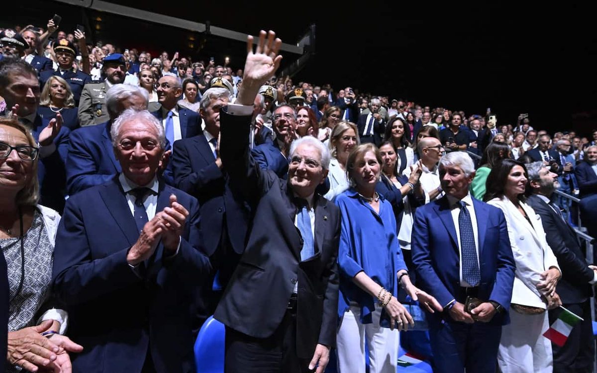 Europei volley, Mattarella oggi a Napoli per Italia-Svezia: foto da Piazza del Plebiscito
