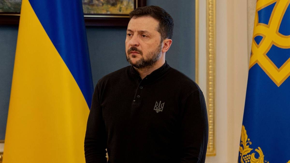 Samolot Zełenskiego niemal trafiony przez drona. "Znowu zrobili to samo"