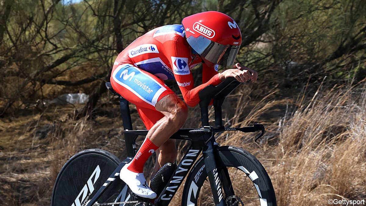 Leider Enric Mas houdt jager Primoz Roglic op ruime afstand met uitstekende Vueltatijdrit, Stefan Küng pakt nipt de zege