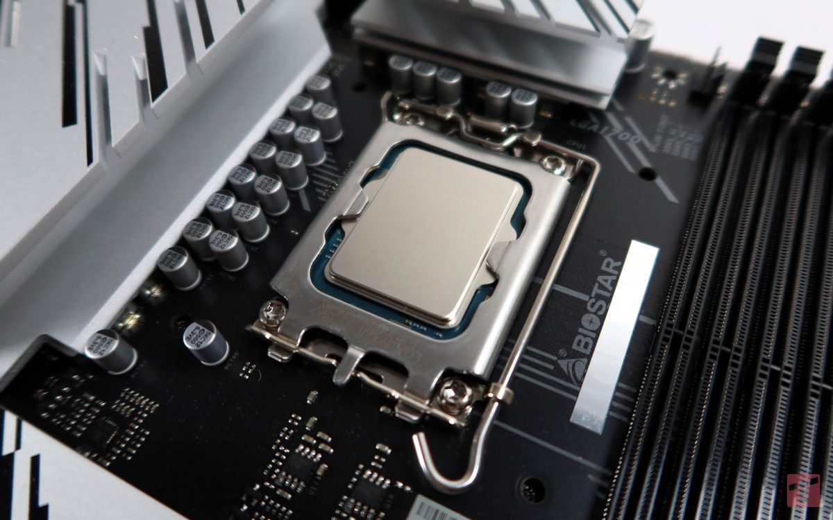 Intel wycofuje się z planów. AMD może odetchnąć z ulgą